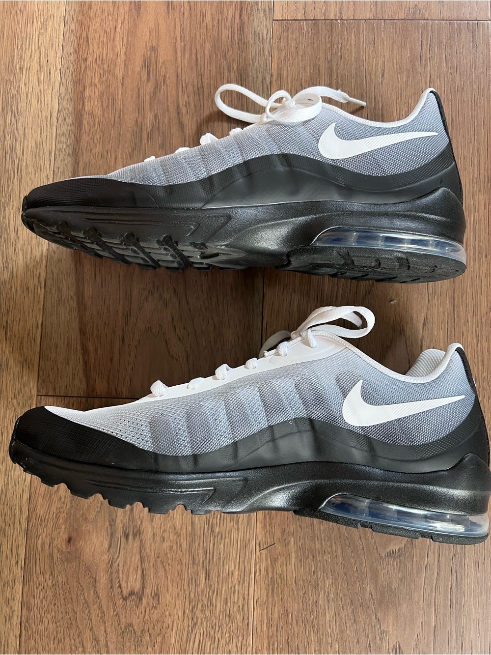 MEN'S NIKE AIR MAX INVIGOR SNEAKERS size 14 - Picture 3 of 9